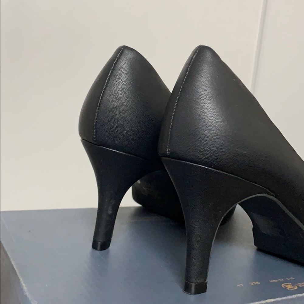 Black pumps - Picture 5 of 9